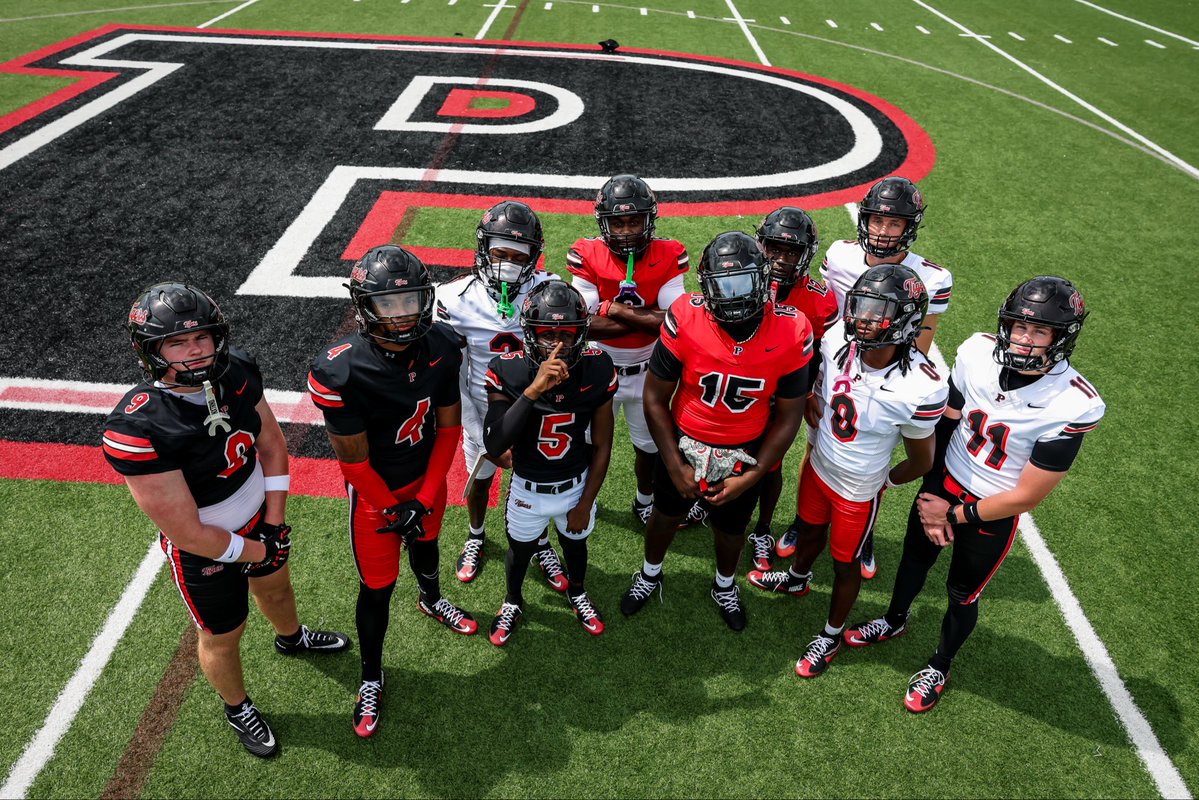 PalmettoFBall's tweet photo. Media Day 2026! 🐅📸
#LockTheGates
#TigerPride | #OneTownOneTeam https://t.co/DOXXTrGXsR