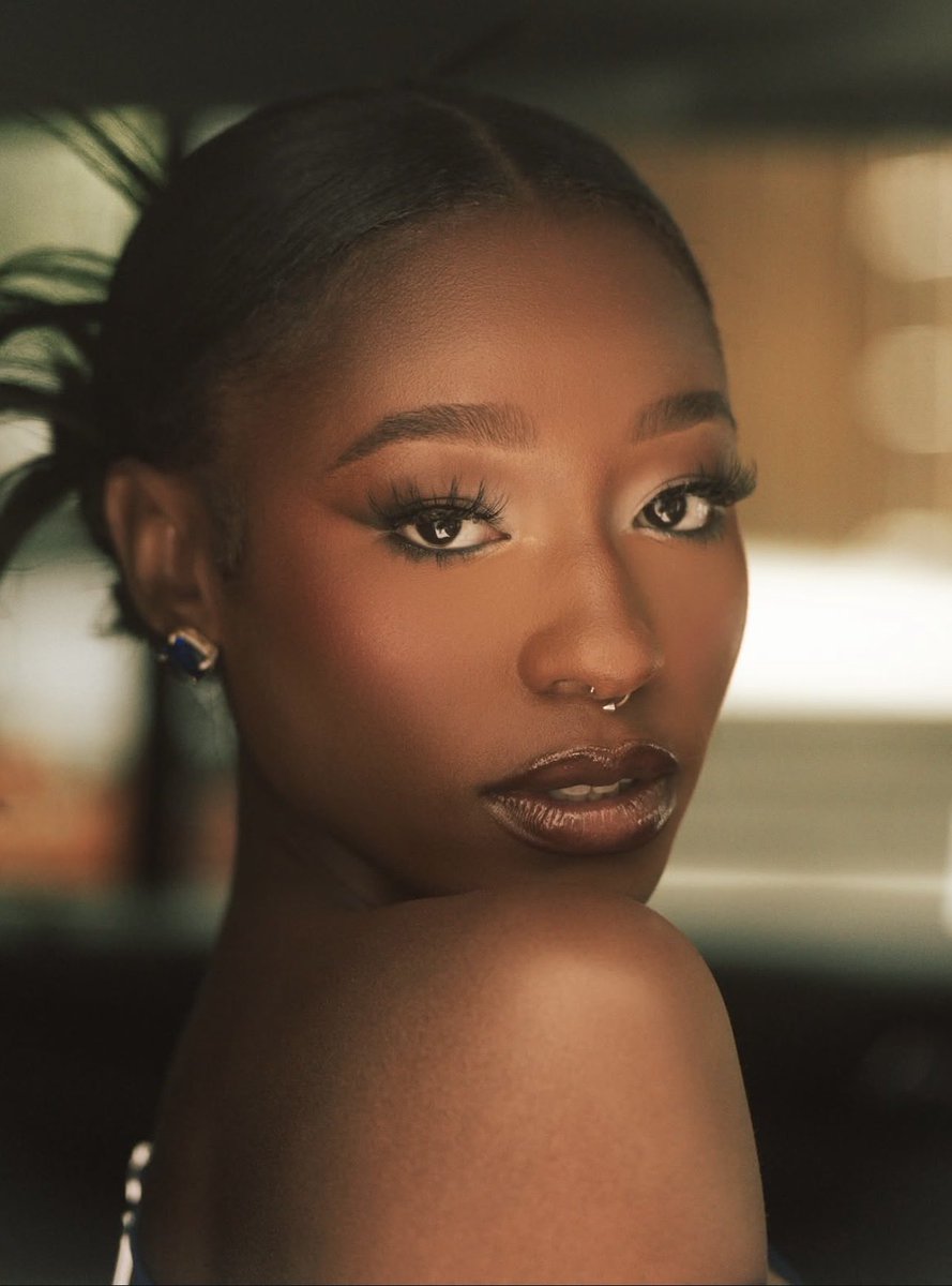 nigerian1001's tweet photo. these headshots are so gorgeous https://t.co/hSPYkzuQDR