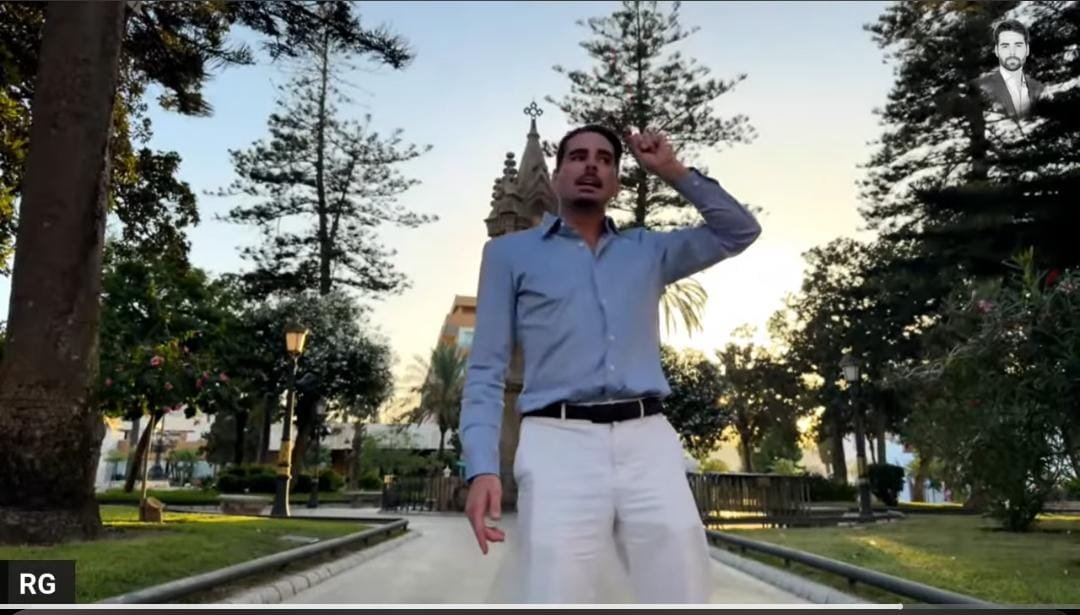 Vidal1919's tweet photo. Nadie ha ido a la manifestación de Rubén Gisbert. No debería pero siento pena por él. https://t.co/0Kgj7lwpAm