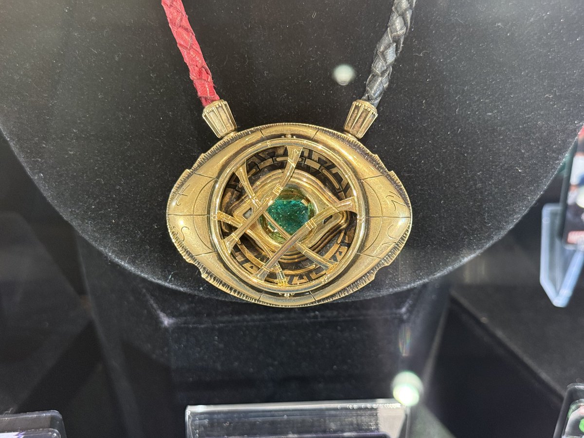 TheDCLBlog's tweet photo. Marvel X ECG Infinity Gems: Marvel Authentic Gemstones https://t.co/KQARqjYAqx