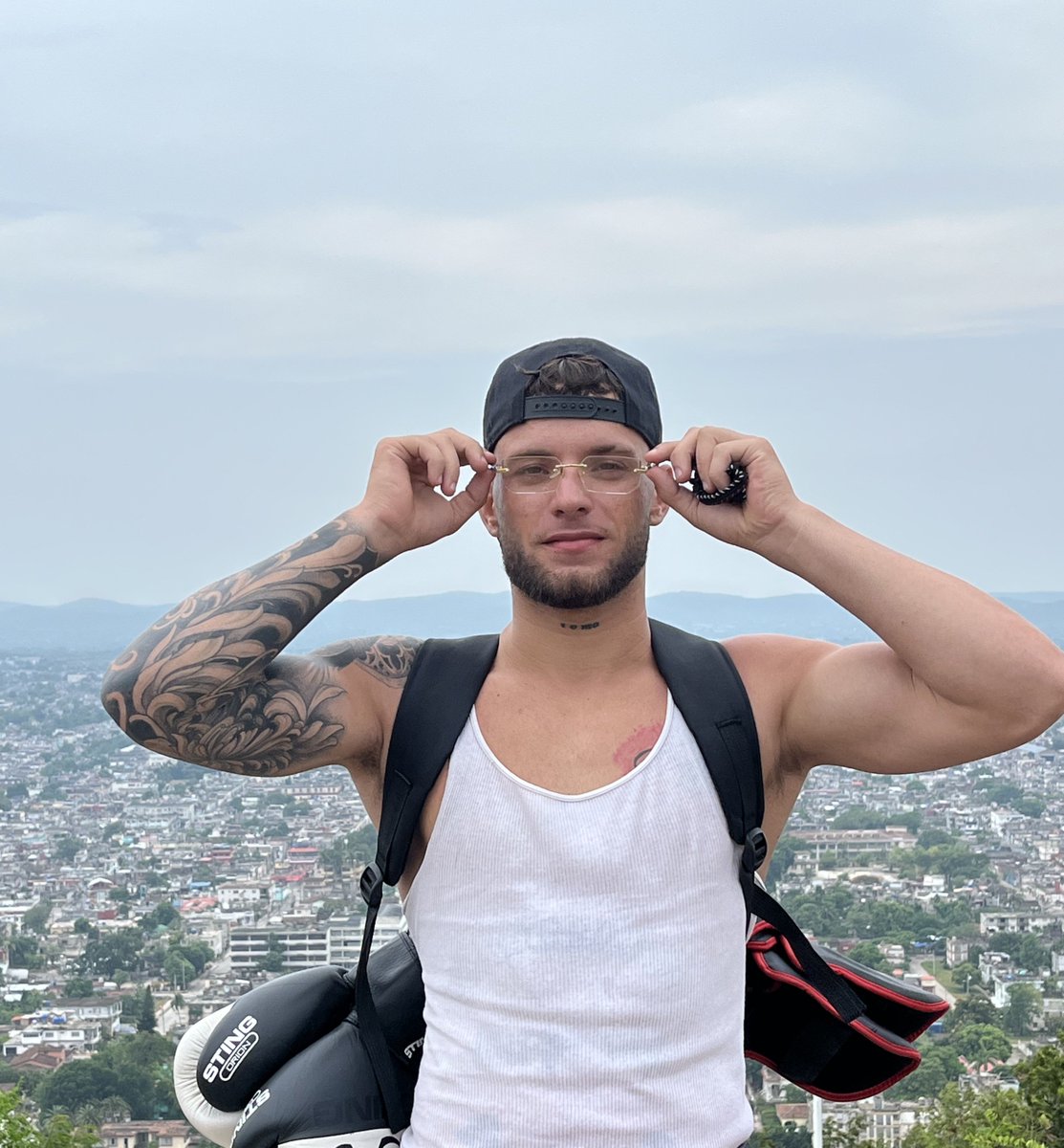 frk_roma's tweet photo. Soy buen novio pero tengo un problemita 🤭 https://t.co/gZTRCnO04B