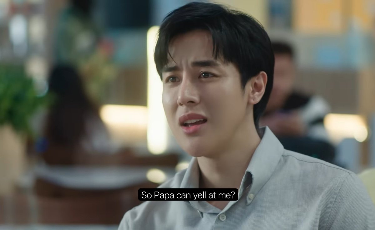 vungavungacinta's tweet photo. Even in another universe Prince Vasin is still fierce with his 1st born 🤣🤣🤣
#MatchPointEP2 https://t.co/4R0lrbYryc