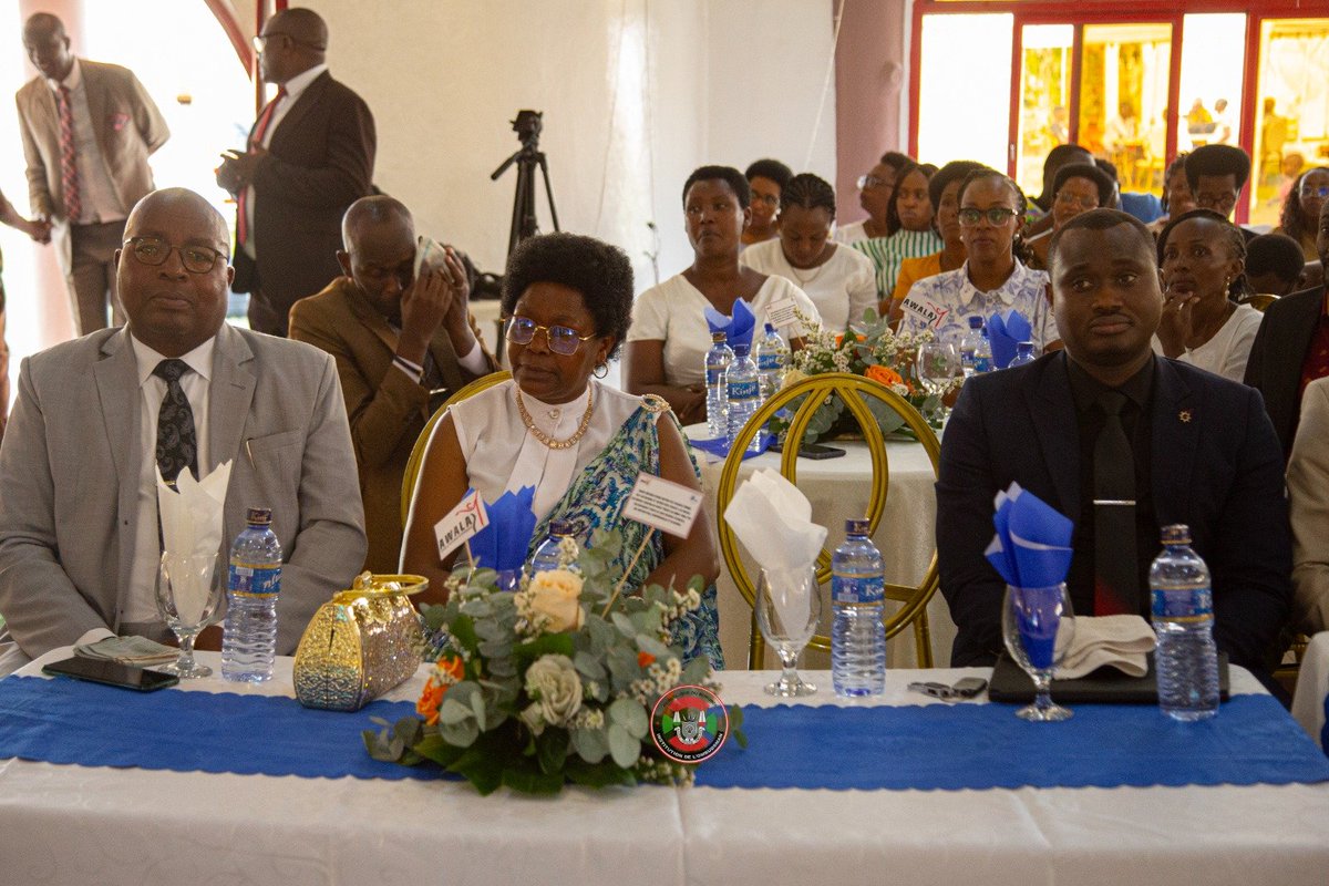 OmbudsmanBI's tweet photo. La fondatrice de la famille AWALA, Nadine NIYODUSABA, a présenté AWALA comme « une grande famille de femmes unies pour accueillir, protéger et élever les enfants dont les mères sont décédées en couches ». #Burundi https://t.co/Dlcf551xWM