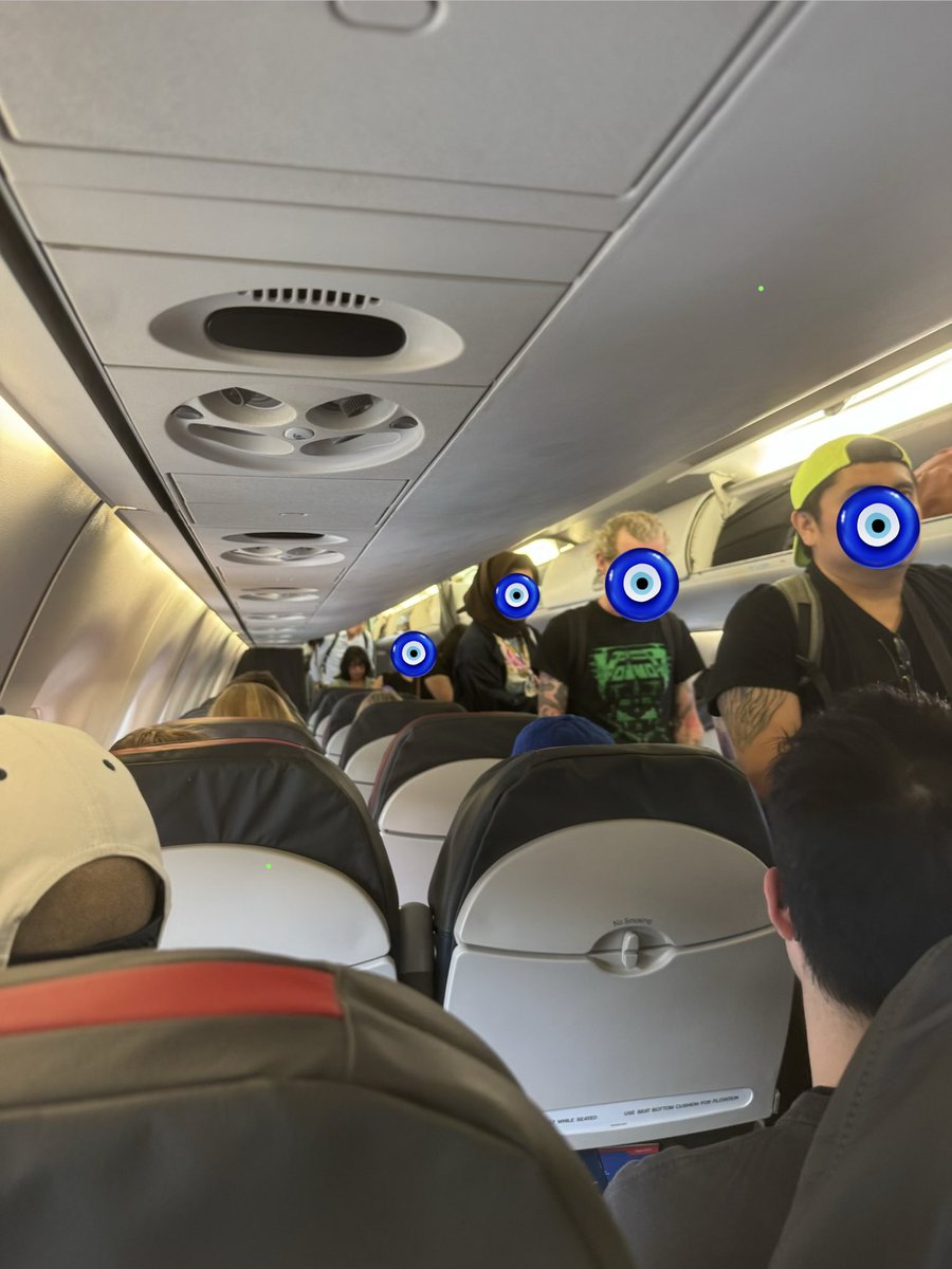 unionGustavo's tweet photo. At LaGuardia going to Detroit and everyone on the flight is going to canvass. God bless America https://t.co/bticGijyJa