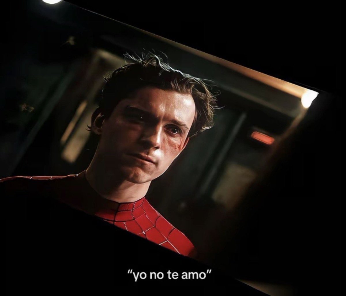 MalditaSummer's tweet photo. —Voy a ver una peli para distraerme 
la peli: https://t.co/HrYO9wSisS