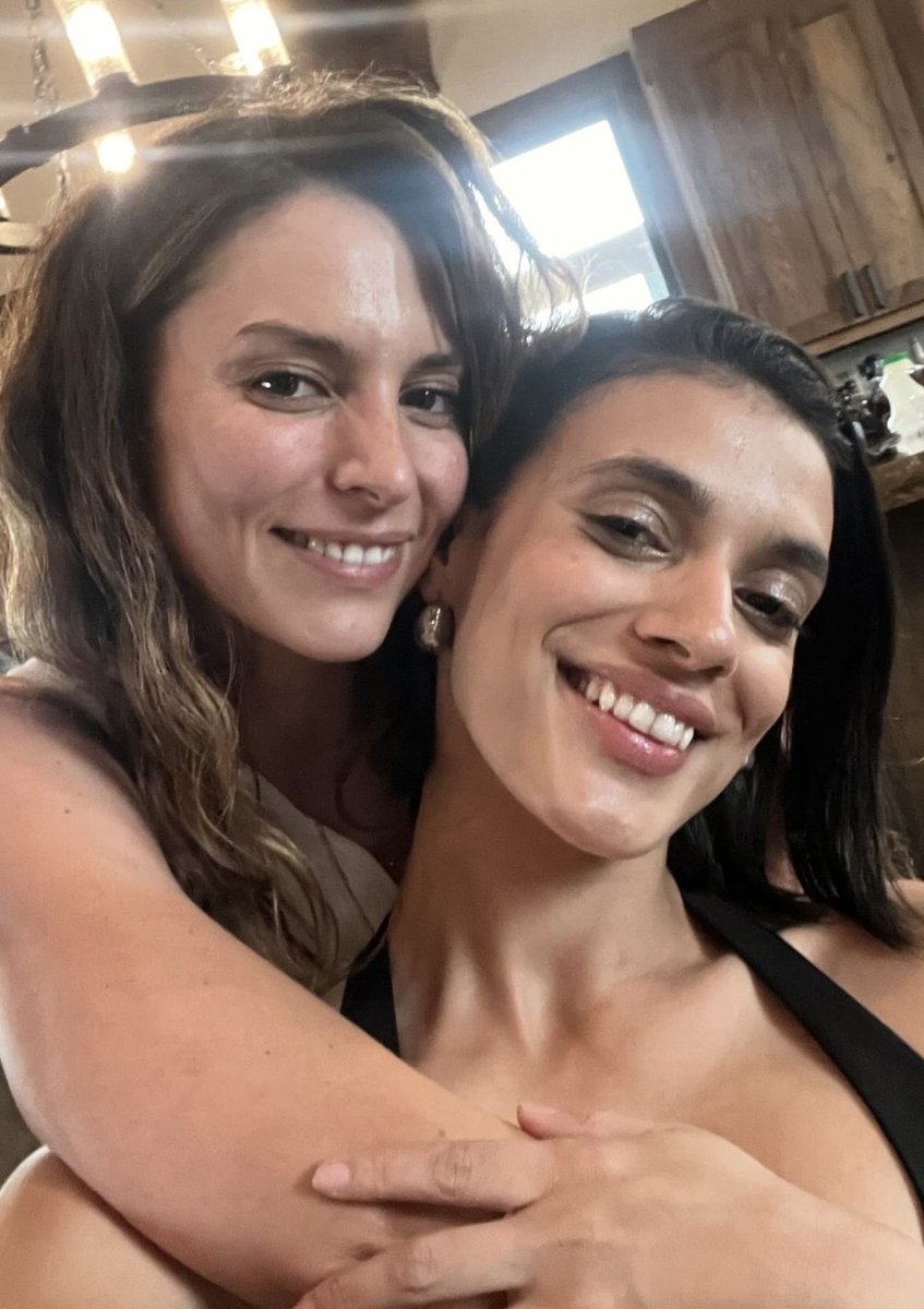 mynameisolsen's tweet photo. #lioness cadê minhas gays??? cadê a a josie??? cadê meu #cruzie ??? @paramountplus https://t.co/x2x2rYsk2n
