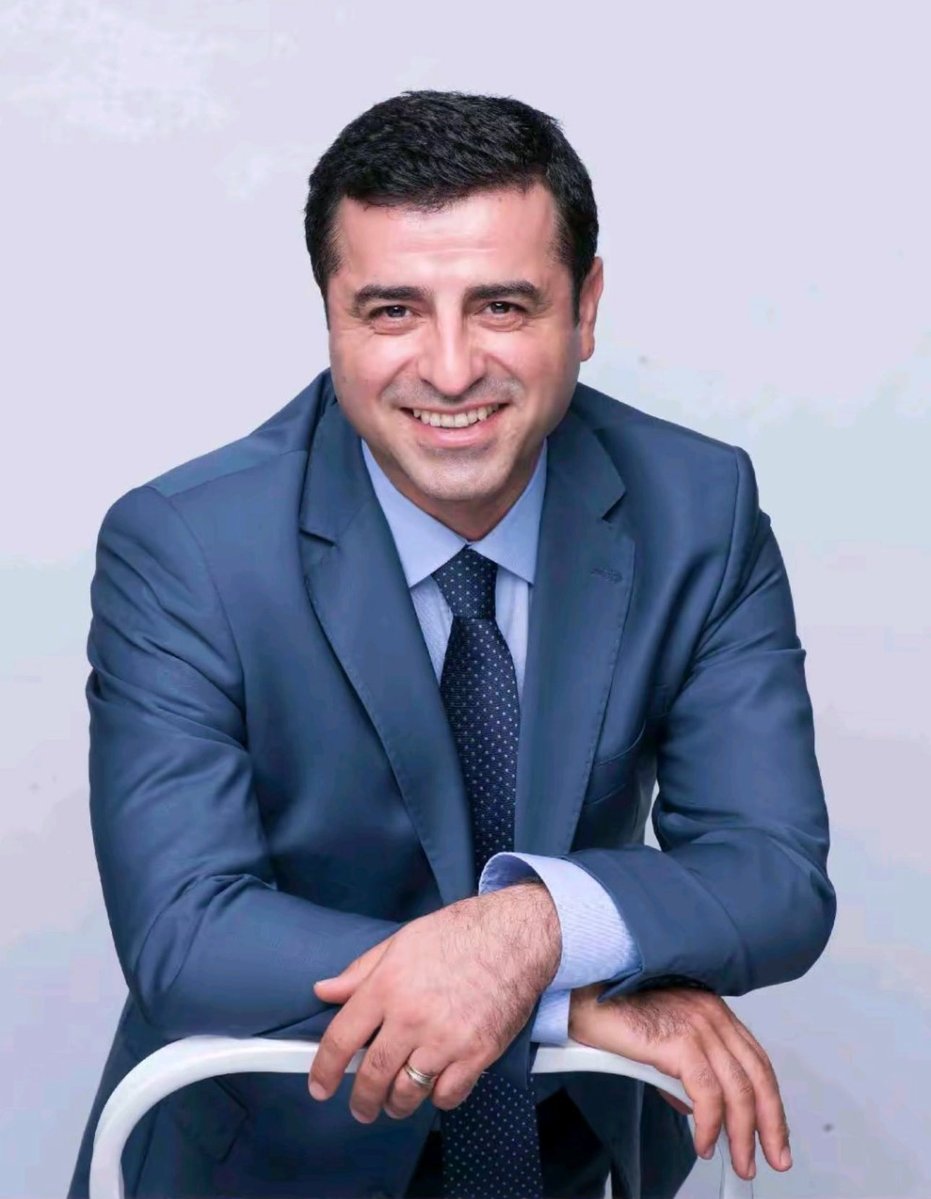 jinaparezer's tweet photo. O zaman Selahattin Demirtaş serbest bırakılsın.. https://t.co/42zXdIMR58