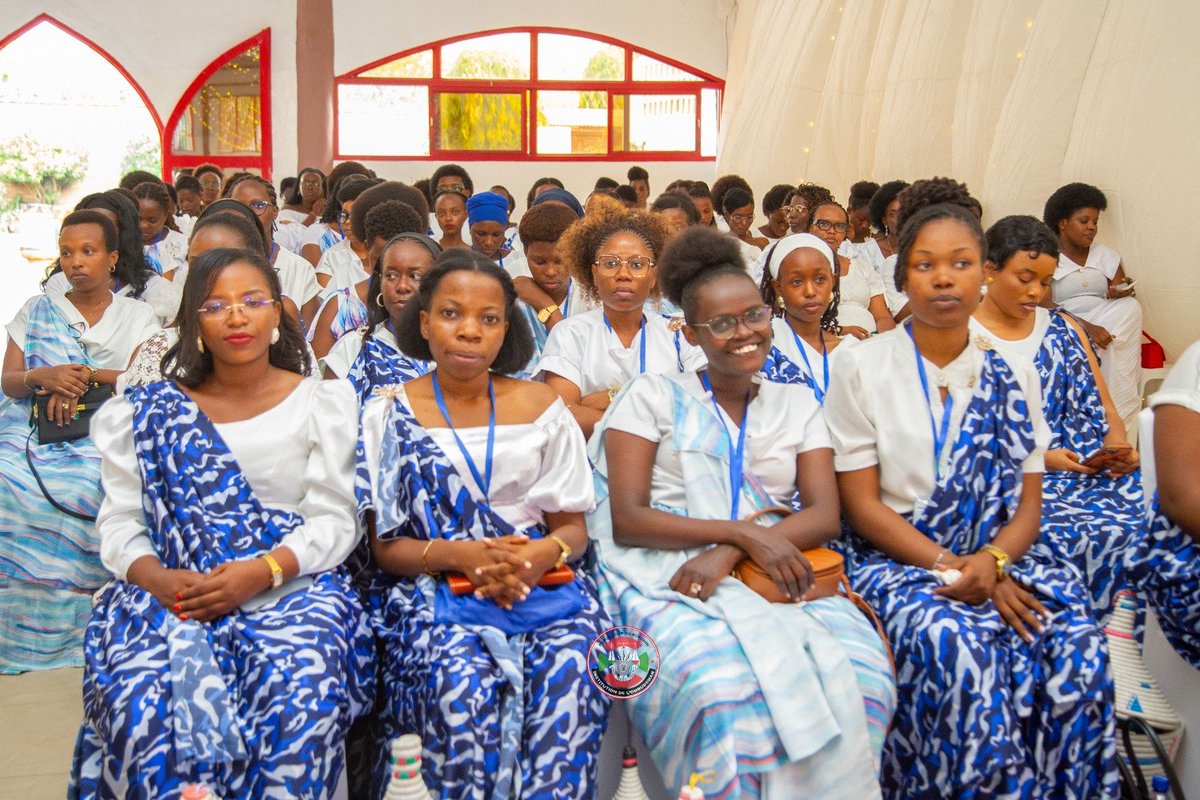 OmbudsmanBI's tweet photo. La fondatrice de la famille AWALA, Nadine NIYODUSABA, a présenté AWALA comme « une grande famille de femmes unies pour accueillir, protéger et élever les enfants dont les mères sont décédées en couches ». #Burundi https://t.co/Dlcf551xWM
