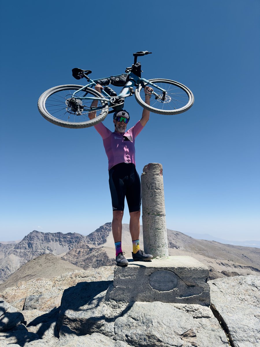 DMunozQuintero's tweet photo. Es mi segunda subida a la Veleta en bici… y no será la última. Aunque cada vez cueste más, volveré una y otra vez. Hoy, muy orgulloso de lo que he hecho. https://t.co/qgwmD20Pww