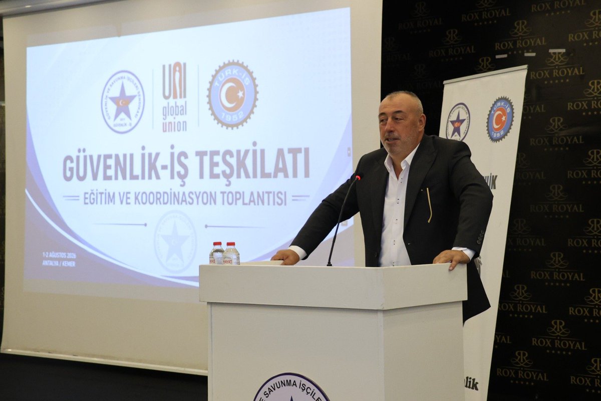 Guvenlik_is's tweet photo. Güvenlik-İş Sendikası Teşkilatı Eğitim ve Koordinasyon Toplantımızı başarıyla tamamladık.

Genel Başkanımız Ömer Çağırıcı ile Genel Başkan Yardımcılarımız Ahmet Durcuk ve Fevzi Karataş'ın katılımıyla gerçekleştirilen toplantımıza; TÜRK-İŞ Konfederasyonu Genel Başkan Yardımcısı ve Koop-İş Sendikası Genel Başkanı Sayın Eyüp Alemdar ile TÜRK-İŞ Konfederasyonu Disiplin Kurulu Başkanı Sayın Veli Solak da katılım sağladı.

Bölge Başkanlarımız, Bölge Sekreterlerimiz, İl Başkanlarımız ve İl Başkan Yardımcılarımızın yer aldığı iki günlük programda; teşkilat çalışmalarımızı kapsamlı şekilde değerlendirdik, önümüzdeki döneme ilişkin hedeflerimizi, örgütlenme stratejilerimizi ve sendikal mücadelemizi istişare ettik.

Program kapsamında ayrıca UNI Global Union Kıdemli Organizatörü Melissa Guziak tarafından uluslararası örgütlenme eğitimi gerçekleştirildi.

Programımıza katkı sunan Sayın Eyüp Alemdar'a, Sayın Veli Solak'a, Melissa Guziak'a ve teşkilatımızın her kademesinde özveriyle görev yapan yol arkadaşlarımıza teşkilatımıza teşekkür ediyoruz.
Birlikte Güçlüyüz.