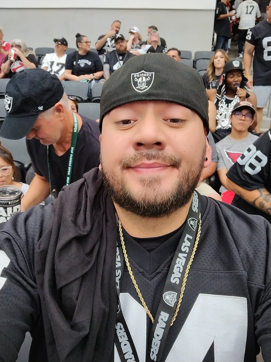 JrJustWinBaby's tweet photo. @JTTheBrick @MrJwill79 How many 🍆 did you suck  to get up there  I'm good I rather sit with the real raiders https://t.co/u0rwKog7Wg