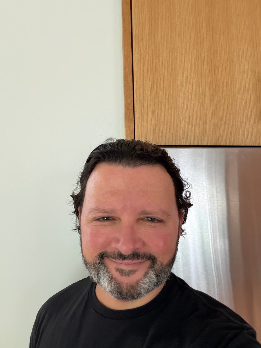 SarantosMelogia's tweet photo. Look who finally discovered conditioner... and even combed his hair. Miracles really do happen. π·
#HairDay #FreshLook #Conditioner #GoodHairDay #NewLook #SelfCare #FeelingGood #Smile #FunnyMoments #Confidence #WeekendVibes #SimpleJoy #LifeMoments #JustForFun #LittleThings https://t.co/IWbZ950tfn