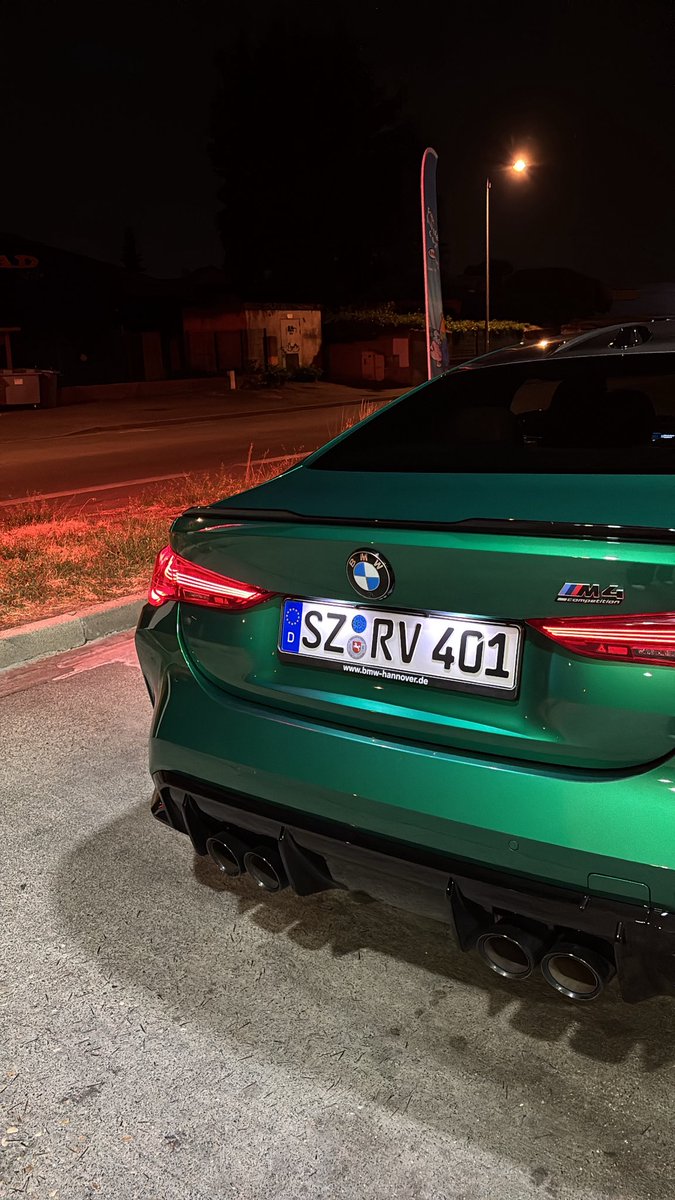 aminsh_Ycb's tweet photo. Juste une voiture et une copine 🥰🥰 https://t.co/U4nqK4yKJG