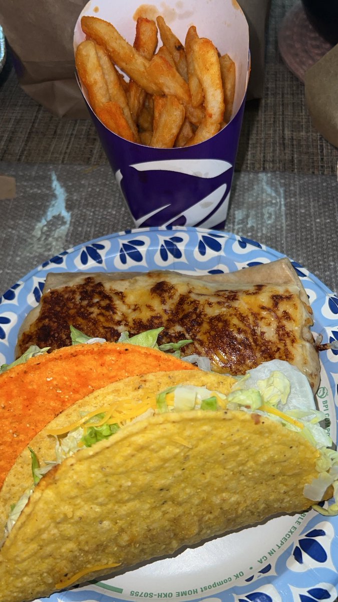 ThatBoyAshh's tweet photo. ILY Taco Bell https://t.co/LjpTr5ujqC