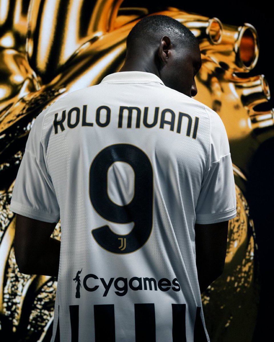 vanda235's tweet photo. Ciao #Dusan, ora posso salutarti.Ti ho voluto bene e difeso anche quando sbagliavi perché ho creduto che davvero ci tenessi alla Juve. Hai avuto la possibilità di dimostrarlo accettando di rinnovare a cifre più consone al tuo status invece hai rifiutato. Quel 9️⃣ ora è di #RKM 👋 https://t.co/BgvmPoYw4r