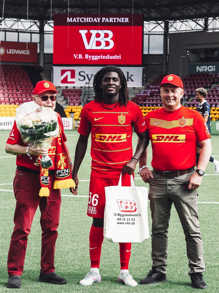 _owurakuampofo's tweet photo. 🇬🇭 Caleb Yirenkyi was named as FC Nordsjaelland’s Player of the Match in their win over Randers. ⭐️ https://t.co/ClnYFzP5wq