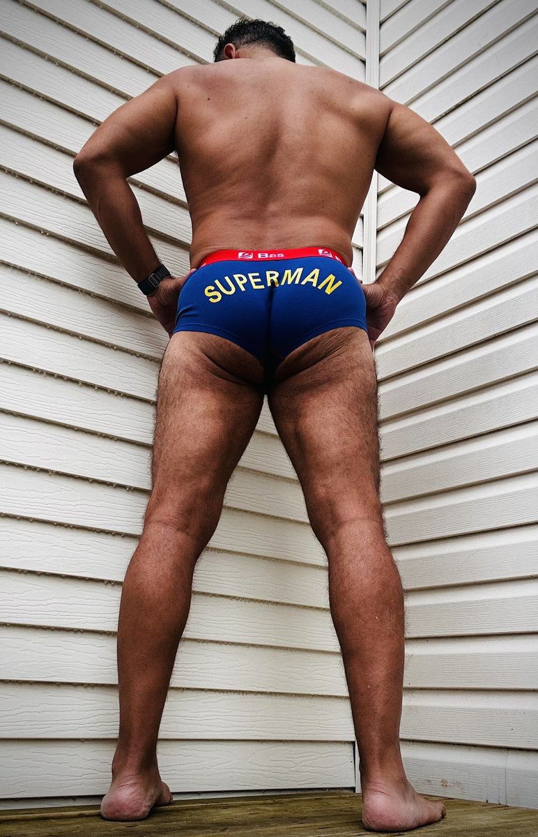 singledadating's tweet photo. It’s a Superman Sunday kind of day https://t.co/QTeyYVSbg0