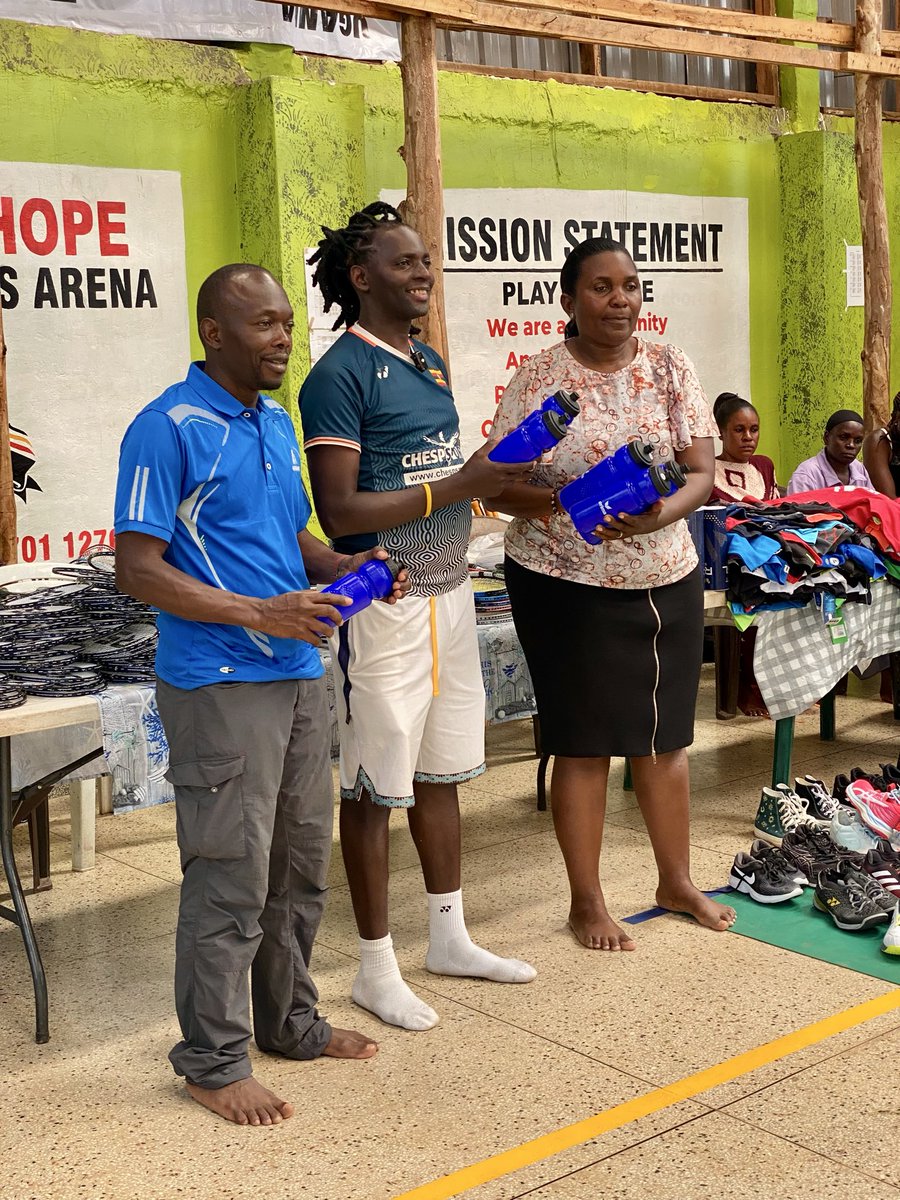 iplayofhope's tweet photo. The mentorship we received from coach Edwin has motivated us to dream big and know that we can not only be Ugandan champions but also Olympian medalists like him self💪🏾🏸 https://t.co/OLRlqmWX88