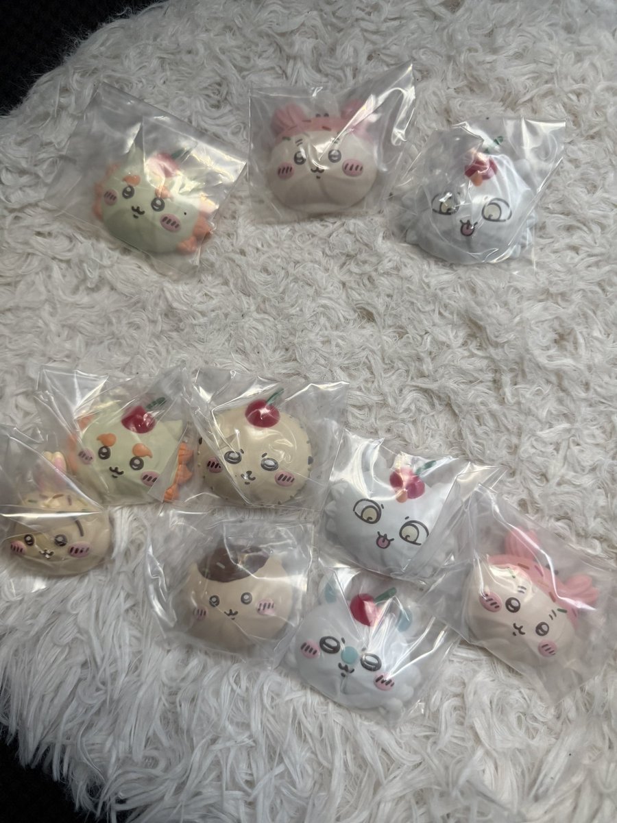 yukkn_un's tweet photo. 今回はやめとこかなて思いつつ
夢にまで早朝買いに行くの出てきて
目が覚めたのでいつものコンビニ行きまして
毎度のこと発売日に無造作に1ボックスだけ置かれてたので購入しました
これで安心して2度寝できると中身あけたらまさかのかぶりーのでした

ふて寝2度寝します。。。 https://t.co/4e4k8fX1HE