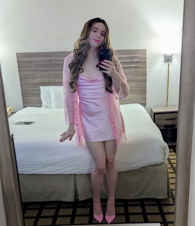chaste4good's tweet photo. I love being a pussy-free sissy princess! #sissy #pussyfree https://t.co/iuNdwmPyol