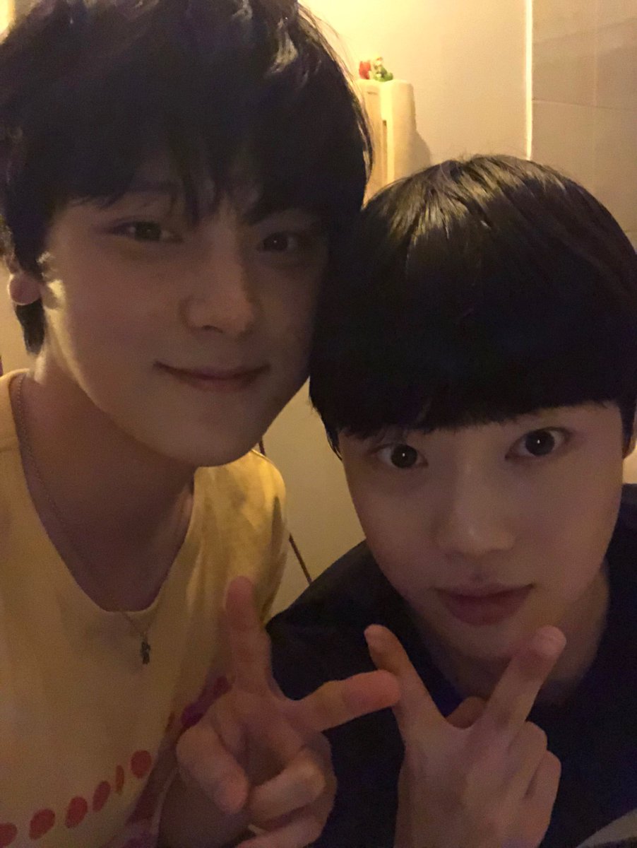 nugupromo's tweet photo. Former TO1 members Minsu, Donggeon, Chihoon and https://t.co/yftnxksRlf reunited in a new Instagram post! https://t.co/ANvQPOXrc3