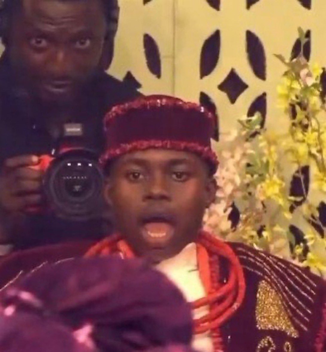 blackebony28's tweet photo. Davido’s “Oriaflop” received 3.49M streams on Nigeria 🇳🇬 Spotify Chart on it second day of release.

— 2.26M drop 🙆🏽‍♀️😭😂😂😂 https://t.co/iX9IMB58h9