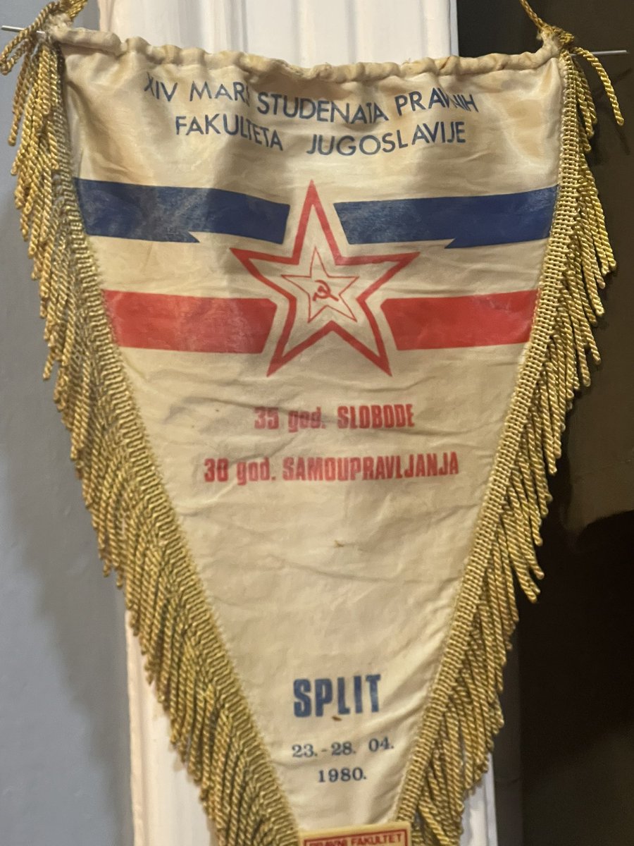 britteaaa's tweet photo. Vuk in 80s sarajevo museum ^^ https://t.co/IDXm2617BJ