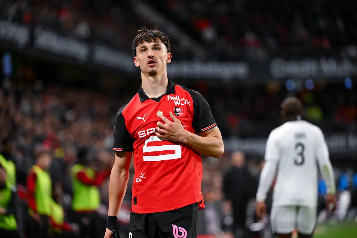 sebnonda's tweet photo. Zinedine Zidane, évidemment que vous allez appeler Esteban Lepaul en Equipe de France, pour rappel  :

✅Meilleur buteur de L1 

⚽️6 buts en 4 matches de prépa avec Rennes, dont un triplé contre Galatasaray

🎯Un instinct de buteur 🔥🔥

⚠️une cote de malade sur le mercato https://t.co/umfM1uBxJN