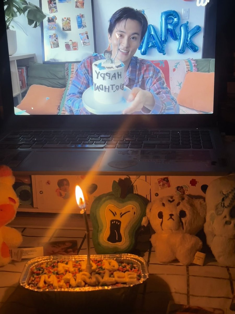 kawaiir1ku_mm's tweet photo. 𝘮𝘢𝘳𝘬���𝘦𝘦 <𝟥 

#오랜내여름민형아생일축하해 
#AlwayswithMarkLee 
#marklee #마크리 https://t.co/gMOoPGtkJj