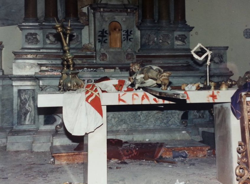 Loni_XKAL's tweet photo. @milosma61260957 @Andypublicuk what the serbs did to churches in croatia.

bosnia too:
https://t.co/h7oXpDuiFB

kosova:
https://t.co/Iw5Iax51Z8 https://t.co/Vl6YOegrWs
