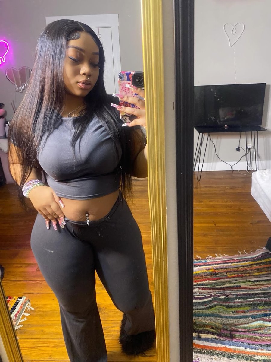 Imherolina's tweet photo. Pretty sub👣🩷#paypig #findom #sub https://t.co/z1C6cLL4E3