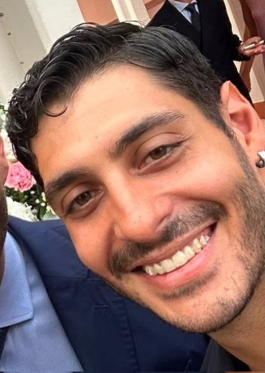 RosannaPistillo's tweet photo. Il sorriso tutto felicione di Javier quando è con le persone che ama e vuole bene.
😍🥰🥹🤧🤏😎✨️💫🫦🔥🔥🔥 https://t.co/PqTVOUgRuM