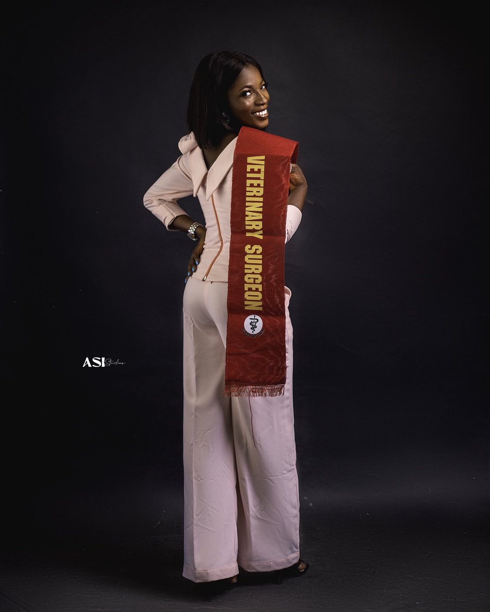 dr_olayideh's tweet photo. This day August 2nd, 2024, Ì was inducted into the Veterinary profession.

It’s been 2 yrs as a practicing Veterinarian and I don’t regret this choice☺️

My testimony will be greater next year by God’s grace 🙏 https://t.co/HQY3M7jGEW