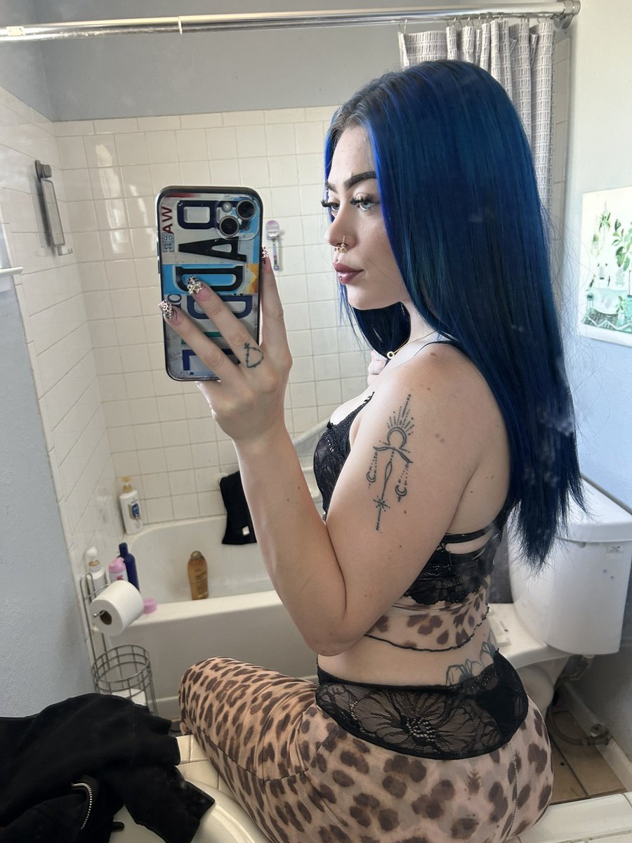 coco_boo0505's tweet photo. who wanna watch me get naked on FaceTime ๐๐ค๐
#nsfwtwtูู #nsfw #porn #quicky #sexy #stipper https://t.co/053V7KGoWi