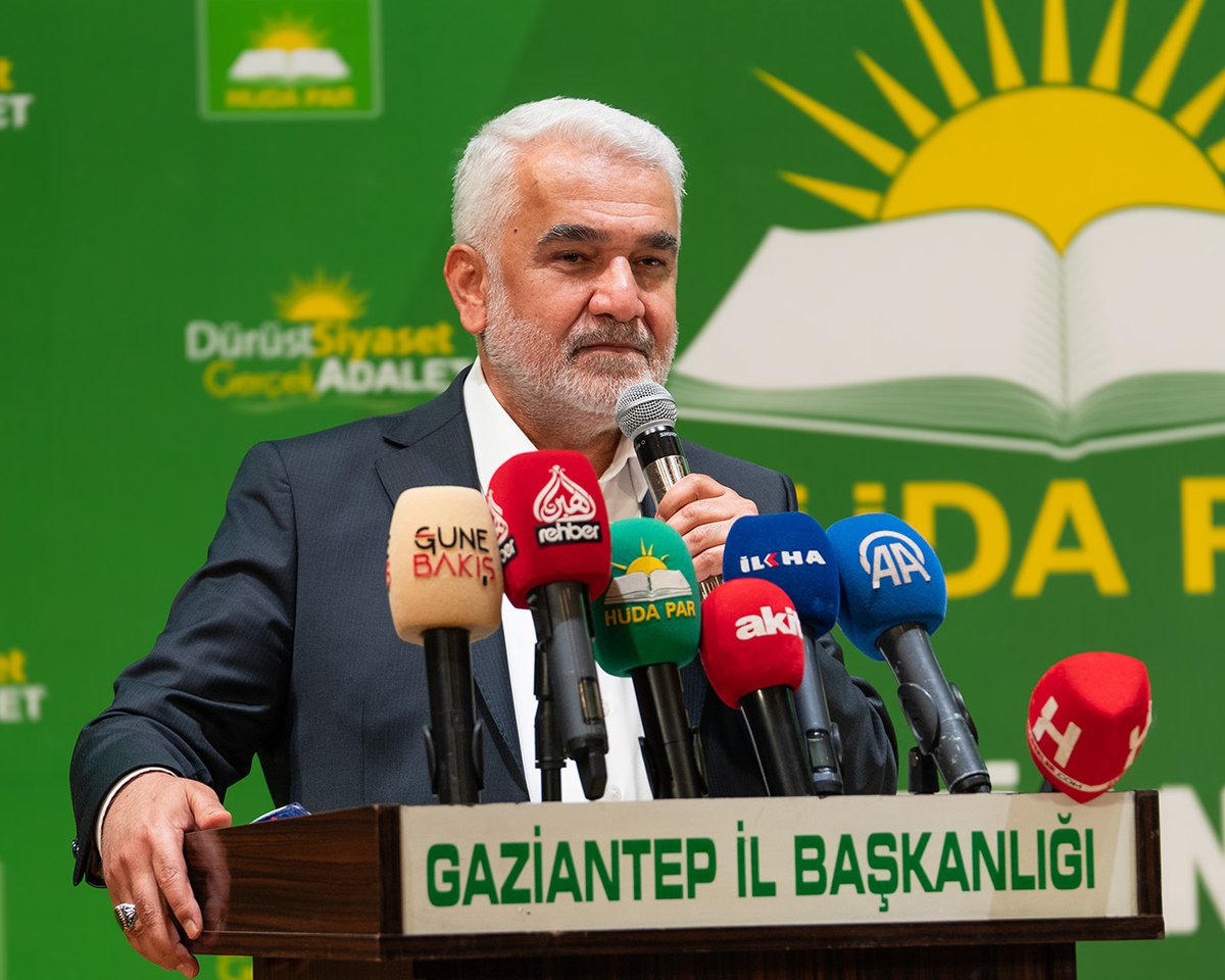 HurDavaPartisi's tweet photo. Genel Başkanımız Sayın Zekeriya Yapıcıoğlu, Gaziantep İl Başkanlığımızın 5. Olağan Kongresine katıldı.

Gaziantep ilimiz için hayırlara vesile olsun. https://t.co/jJQJCZlP36