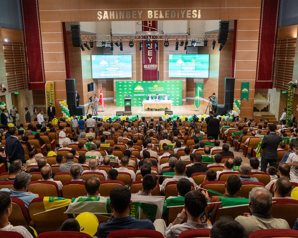 HurDavaPartisi's tweet photo. Genel Başkanımız Sayın Zekeriya Yapıcıoğlu, Gaziantep İl Başkanlığımızın 5. Olağan Kongresine katıldı.

Gaziantep ilimiz için hayırlara vesile olsun. https://t.co/jJQJCZlP36