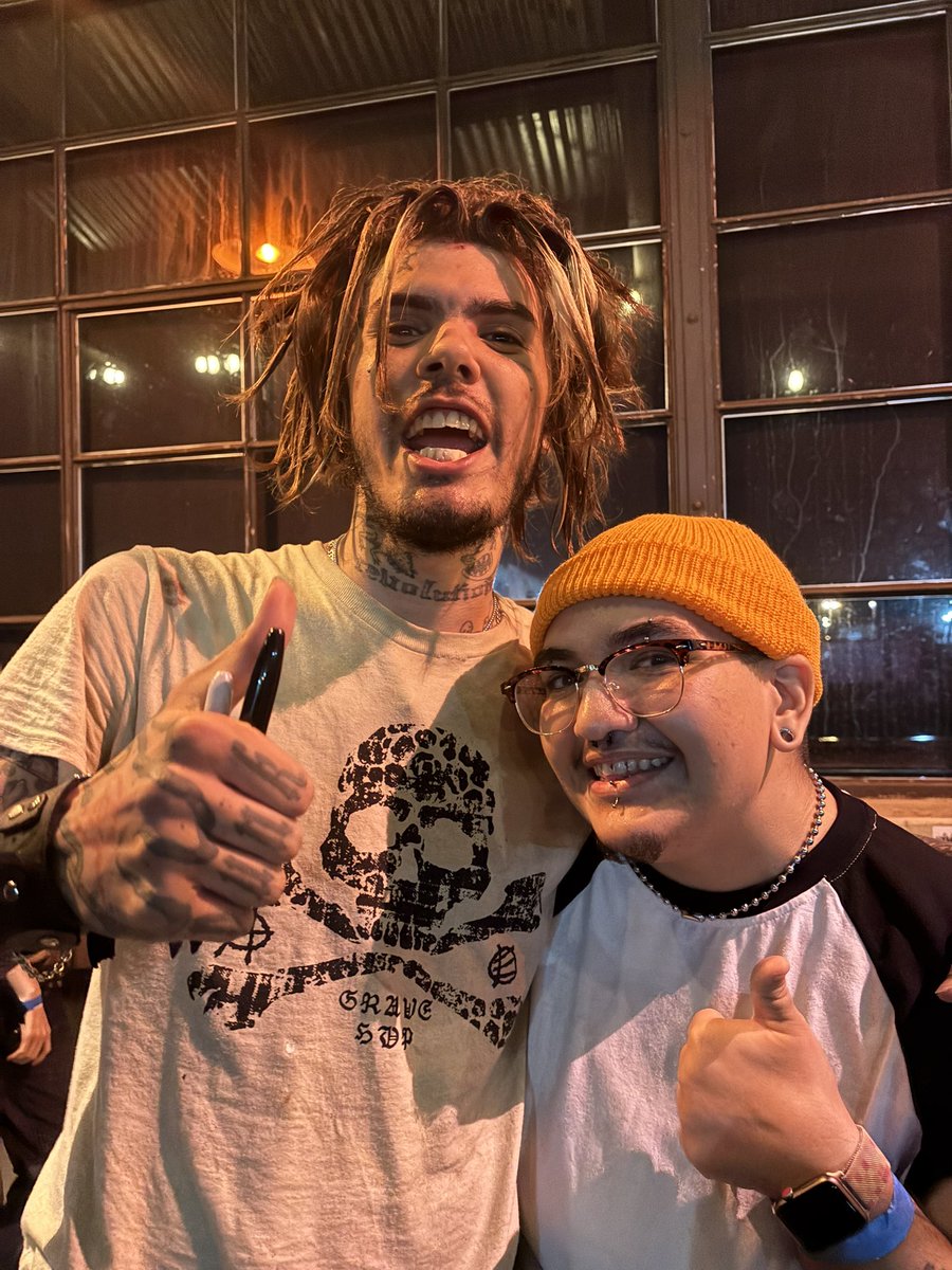 sadsmallsweet's tweet photo. nascar aloe and jasiah love frank iero https://t.co/RJ283kFOnk
