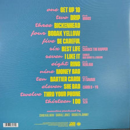 G5ivebitch23's tweet photo. lmaoo the people either felt bad for her or got paid or have been begged to be on her album cuz aint no way 💀😂aint no way they wanted to make music with someone stupid like her 💀 https://t.co/pybyGVcgi6