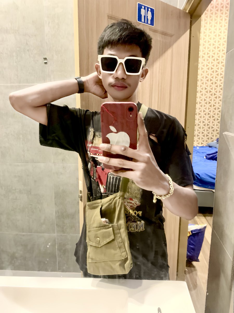 trwxtt's tweet photo. ถ้าทรง🅰️ไม่เฟี้ยวเลี้ยวมาทรงเพชร 💎
#หัวหิน #ประจวบ #เหงาจัด https://t.co/43z06iqV6U