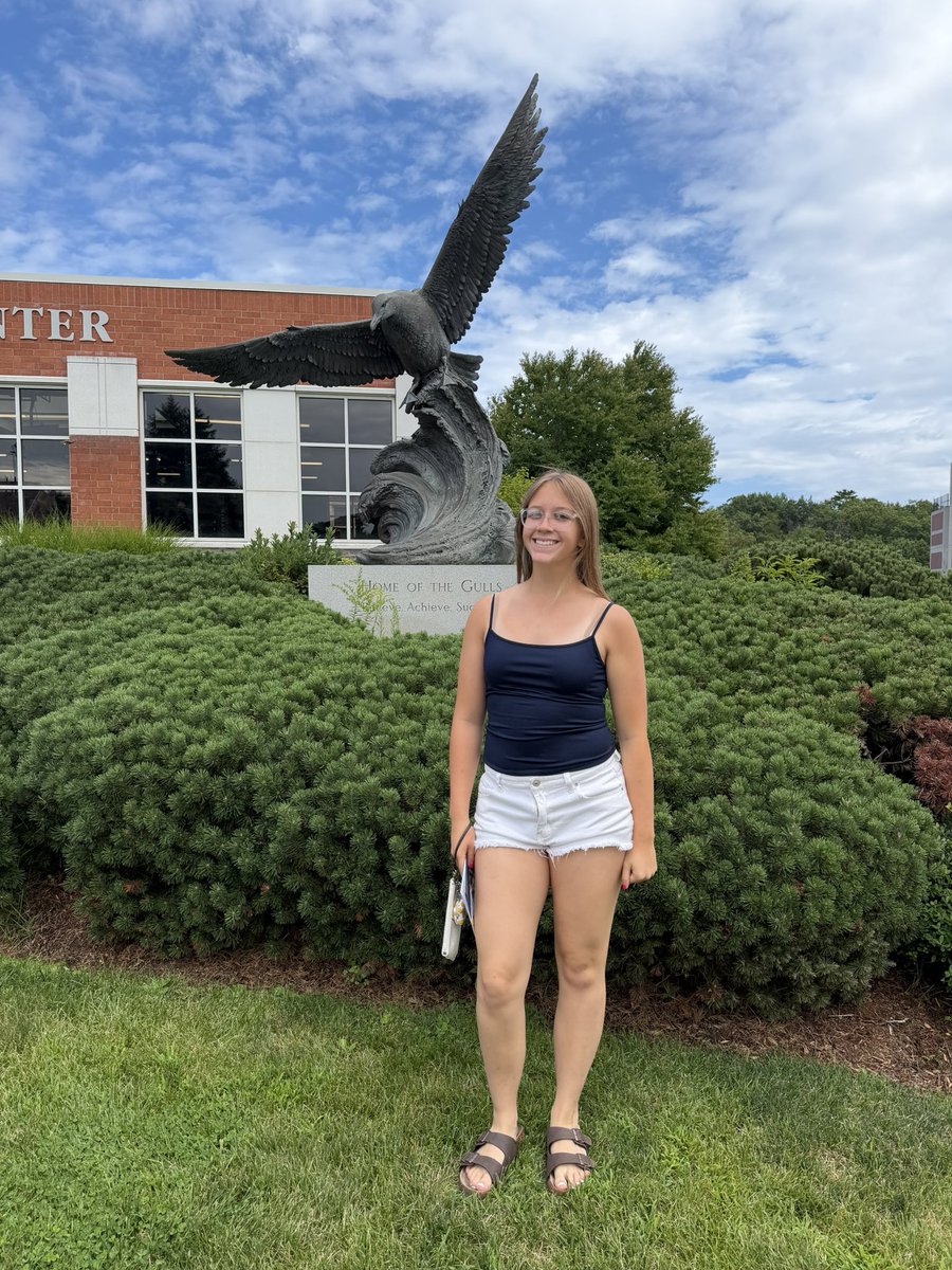 JovieThompson29's tweet photo. Absolutely loved everything Endicott has to offer. Thank you to our tour guide, she was amazing and so helpful. Can’t wait to come back in Sept. @EndicottCollege @EndicottSOFT https://t.co/iAHQXUt0yq