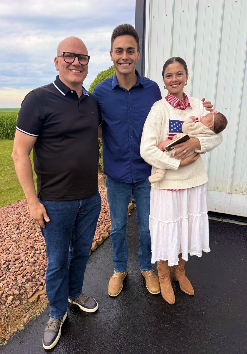 MikeAlfonsoWI's tweet photo. I am grateful to everyone who spoke at the Whitmore Family Farm in Barron County for a town hall on the encroaching Sandhill Solar Project.

Our beautiful, productive farmland is no place for industrial-scale wind and solar developments! https://t.co/P7GZ7X7sK8