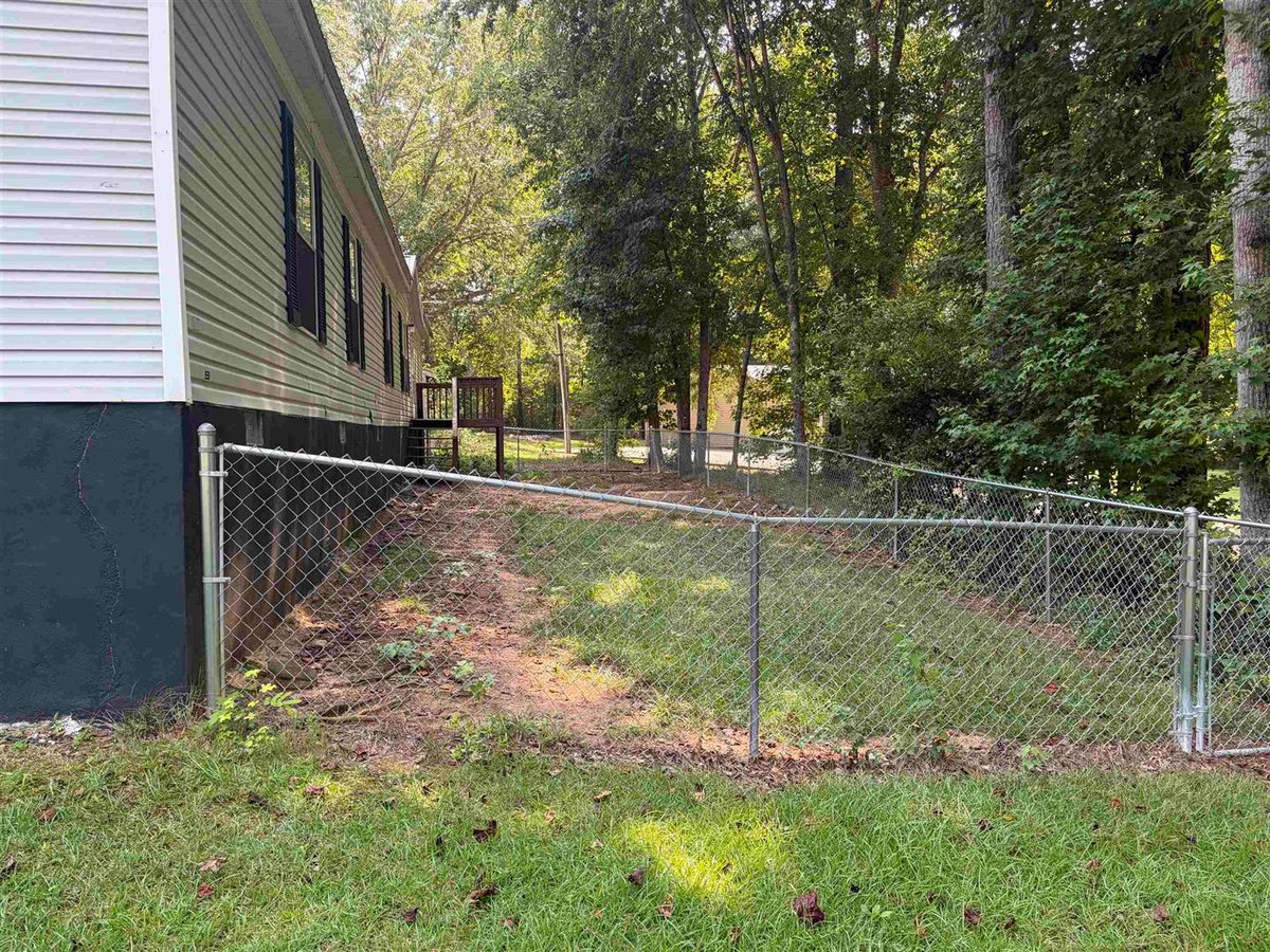 MaudeHicks17's tweet photo. 159 MERRY DRIVE
#WhyGoAnywhereElse? #CbLakeOconee https://t.co/M4dHdRXXEh