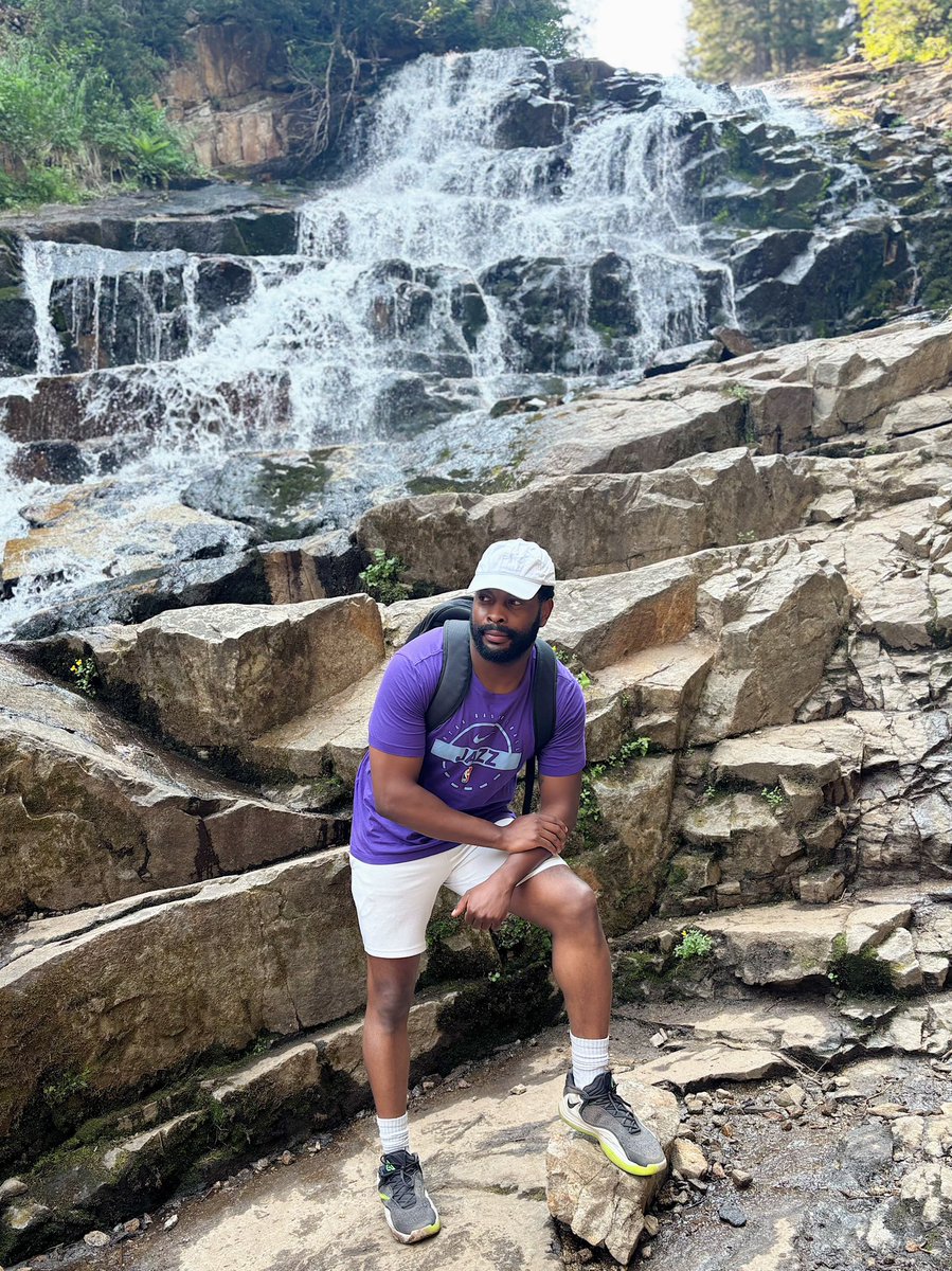kalebcharrison's tweet photo. took the scenic route and didn’t complain once

#utahhikes #gloriafalls #natureaesthetic #lifestylecontent #fyp https://t.co/AkqgEw7wKX