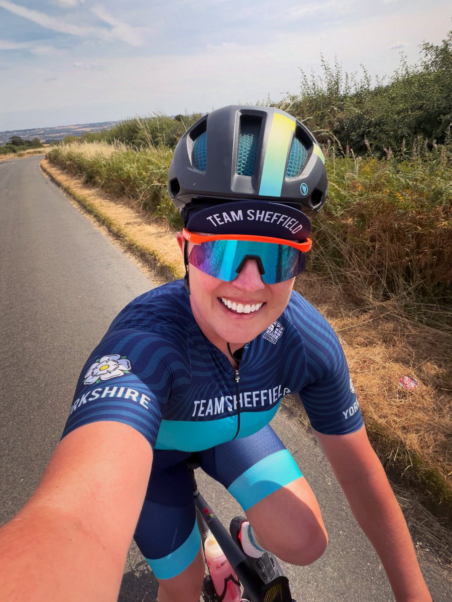 HannahVaughan91's tweet photo. Had to go full kit w*nker for today’s ride out 🚴🏼♀️☀️😎 #teamsheffield #cycling #rideout #sheffield #yorkshire https://t.co/ipVZq7hLlR