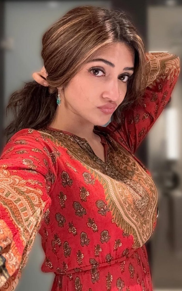 NTurtle66836's tweet photo. 📍Sreeleela😍♨️
#Sreeleela
#indianactress https://t.co/QZEZrtI5Ff