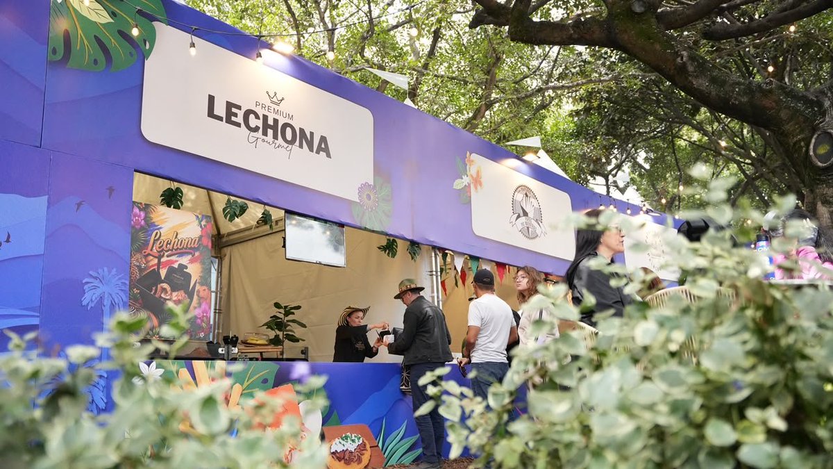 FNDCol's tweet photo. Colombia también se recorre con el paladar.  Los sabores de nuestras regiones ya están presentes en la Feria #ColombiaSonLasRegiones. Ingredientes locales, recetas tradicionales y mucha sazón se reúnen en un solo lugar. ¿Qué probarías primero? https://t.co/Ao1EUQl1Je