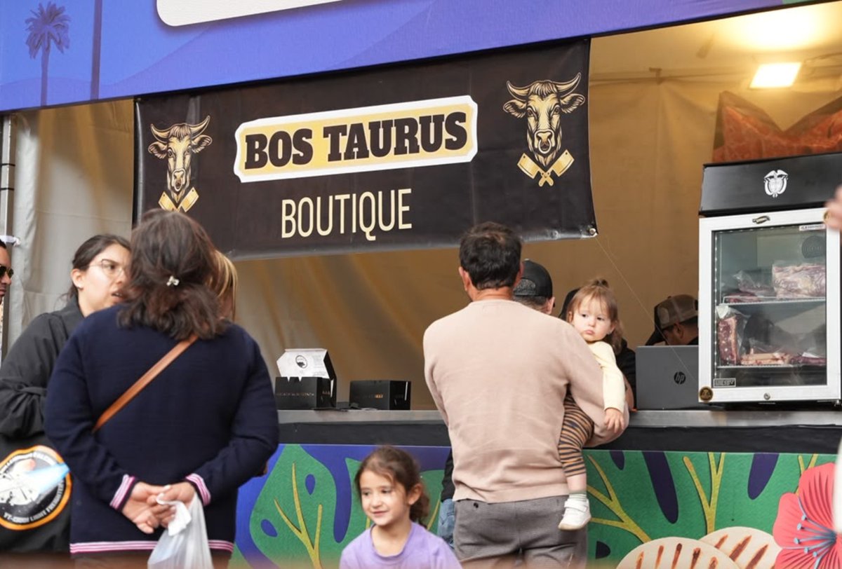 FNDCol's tweet photo. Colombia también se recorre con el paladar.  Los sabores de nuestras regiones ya están presentes en la Feria #ColombiaSonLasRegiones. Ingredientes locales, recetas tradicionales y mucha sazón se reúnen en un solo lugar. ¿Qué probarías primero? https://t.co/Ao1EUQl1Je