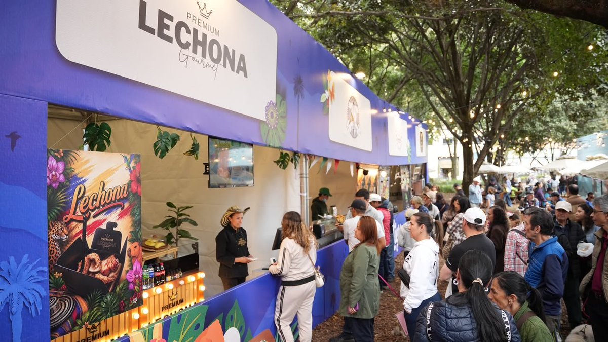FNDCol's tweet photo. Colombia también se recorre con el paladar.  Los sabores de nuestras regiones ya están presentes en la Feria #ColombiaSonLasRegiones. Ingredientes locales, recetas tradicionales y mucha sazón se reúnen en un solo lugar. ¿Qué probarías primero? https://t.co/Ao1EUQl1Je
