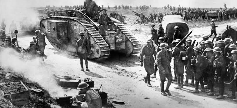 MilHistNow's tweet photo. On this day in 1918, Allied troops break through the German lines at Amiens. The attack marks the start of what will become known as the Hundred Days Offensive — the final push that brings an end to the First World War. https://t.co/UgsK8eojH3