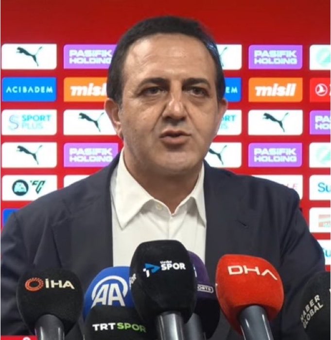 MercatoGundem's tweet photo. 🚨SON DAKİKA

🗣️Abdullah Kavukcu: "Galatasaray'a yakışan çok güzel transferler yapacağız." https://t.co/RGLqUQlPma
